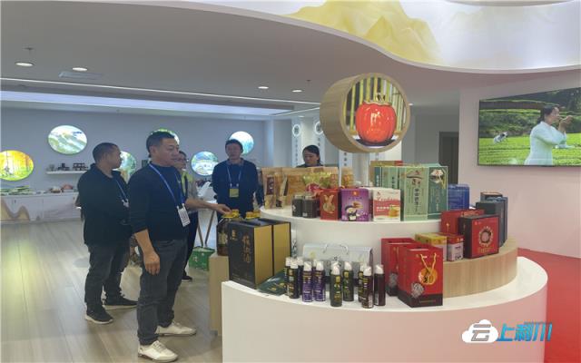 444_副本1.jpg 444_副本1.jpg